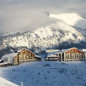 les-cimes-samoens.hotels-rhonealpes.com/